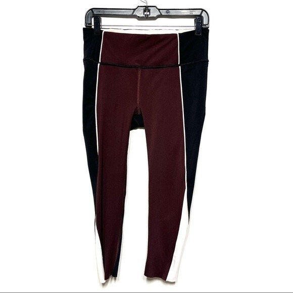 Athleta Velocity Stash Pocket Colorblock Capri in Antique Burgundy/Black S - Picture 4 of 15